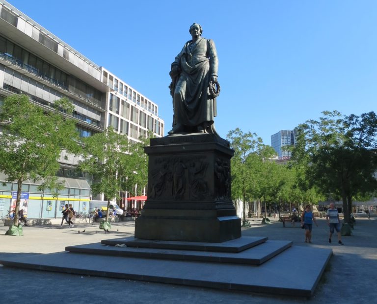 »Ein Denkmal hat sich Göthe selbst gesetzt«: Heine über Goethe und die Handelsmetropole Frankfurt